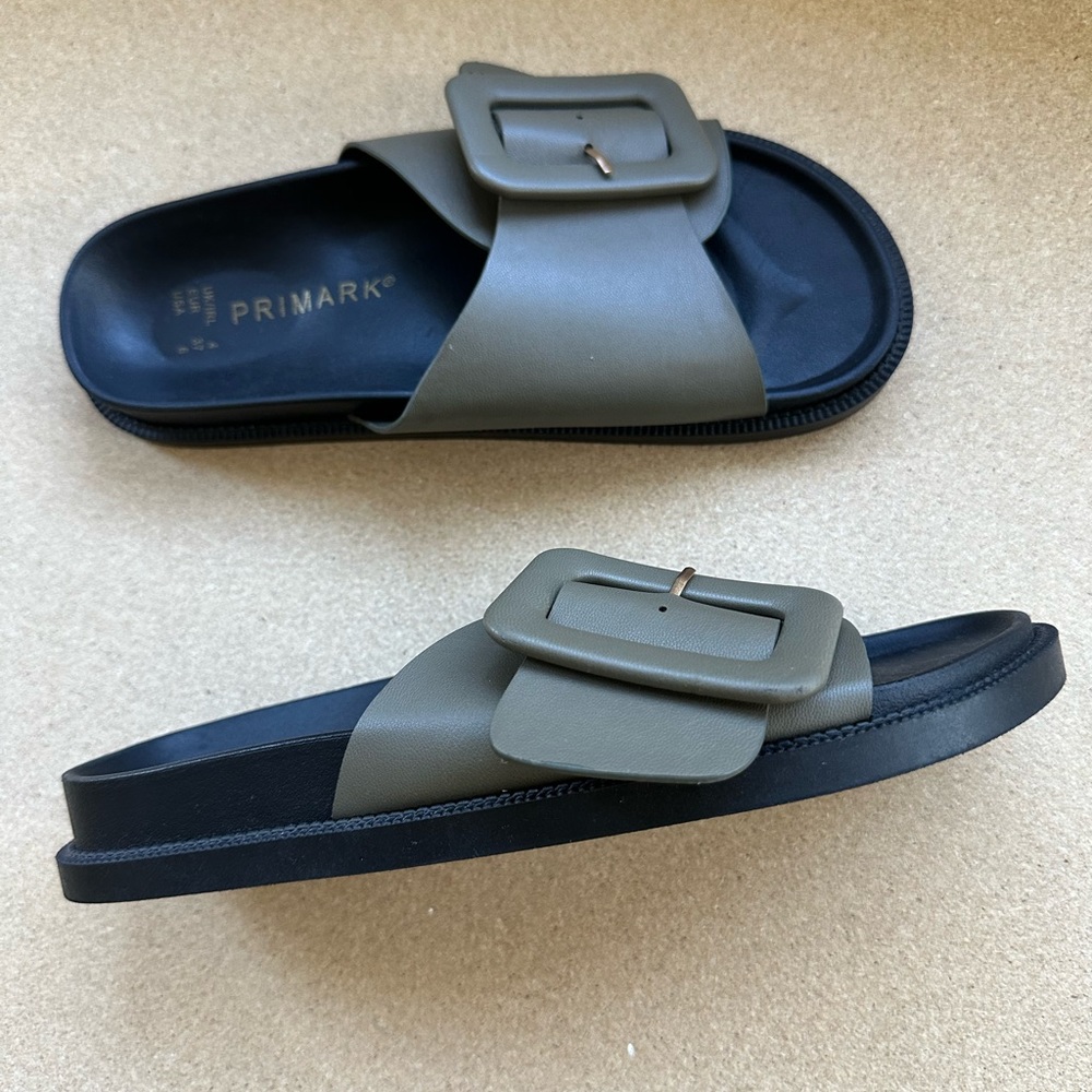 Dark green slippers - Picture 3 of 4